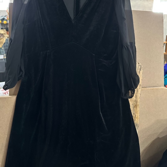 COPY - Black velvet dress - Picture 2 of 2